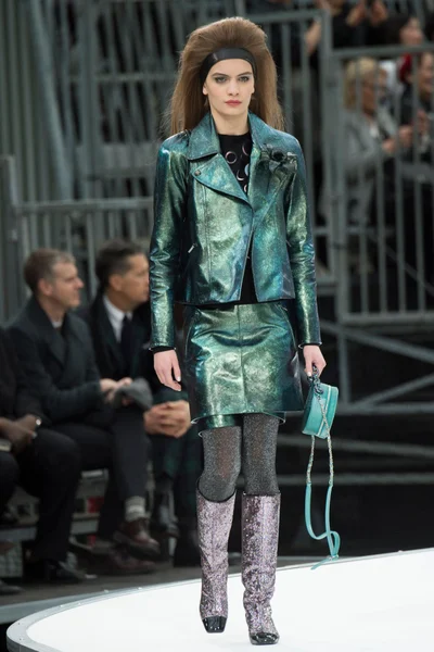 Look 62